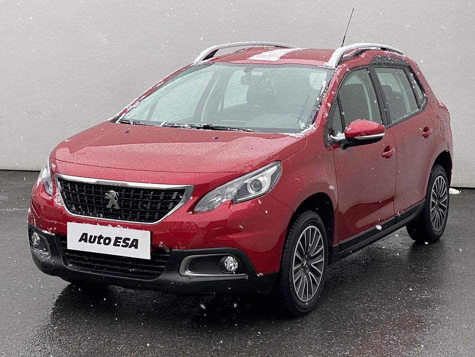Peugeot 2008 1.2i 