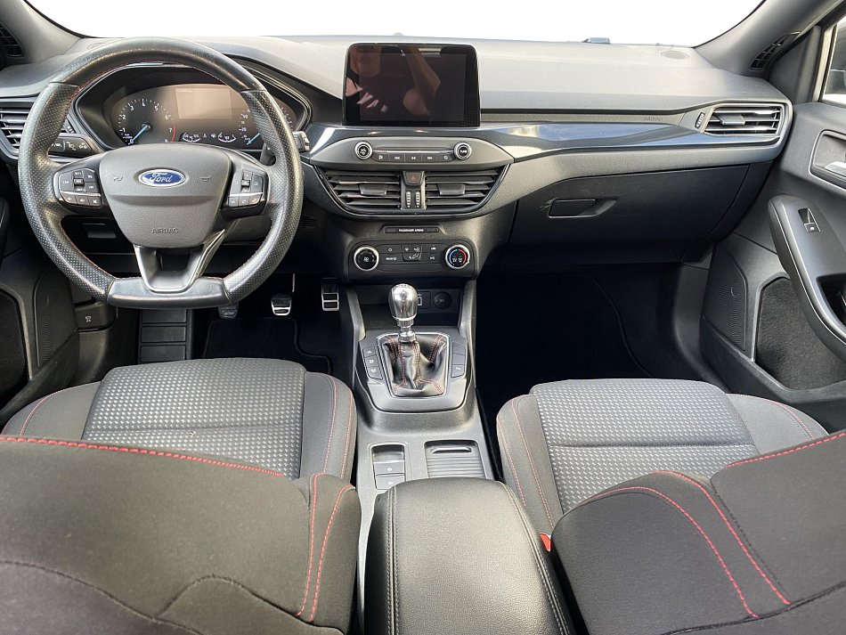Ford Focus 1.5T ST-Line