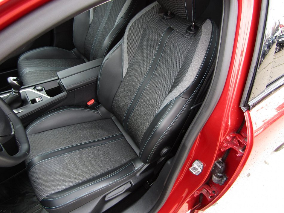 Peugeot 308 1.2PT 
