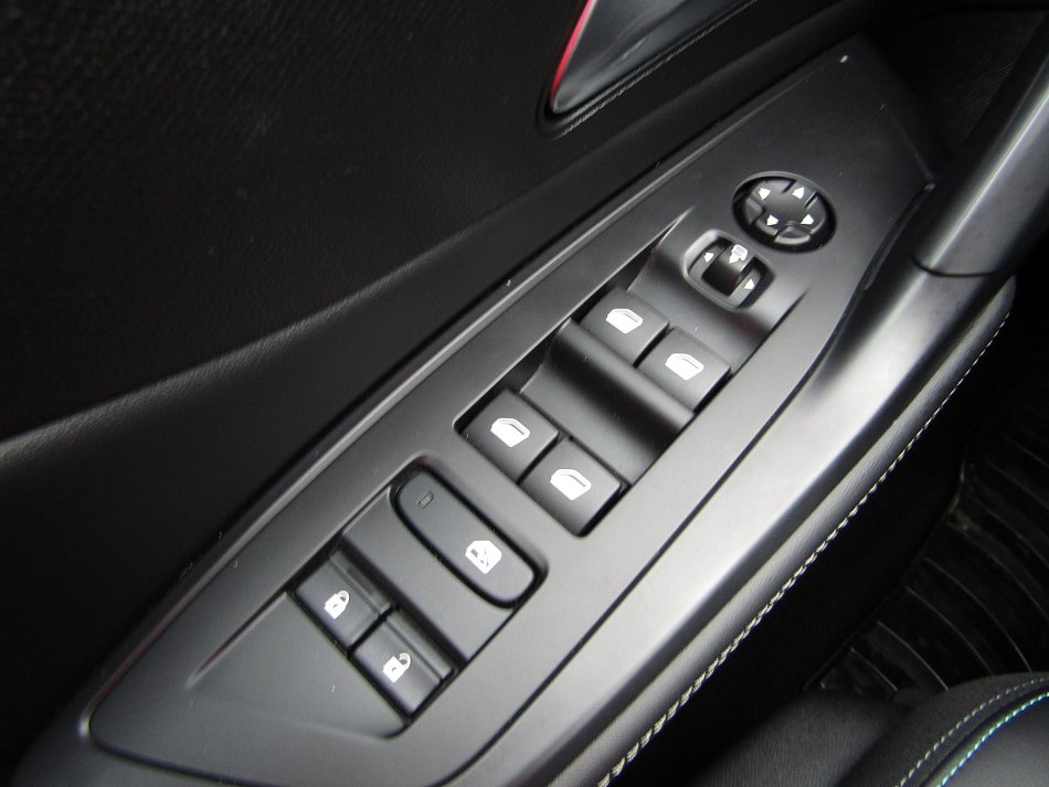 Peugeot 308 1.2PT 