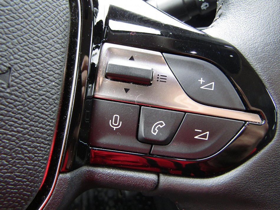 Peugeot 308 1.2PT 