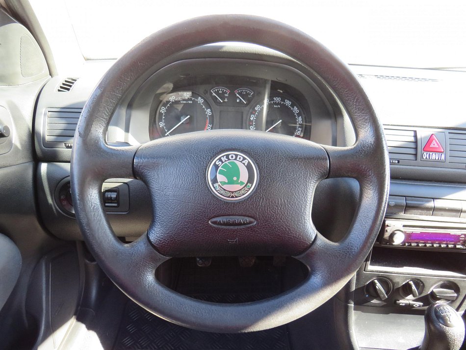 Škoda Octavia 1.6i Tour