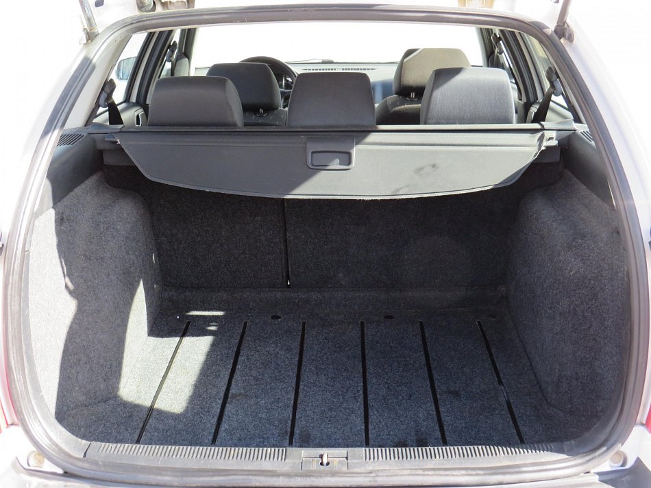 Škoda Octavia 1.6i Tour