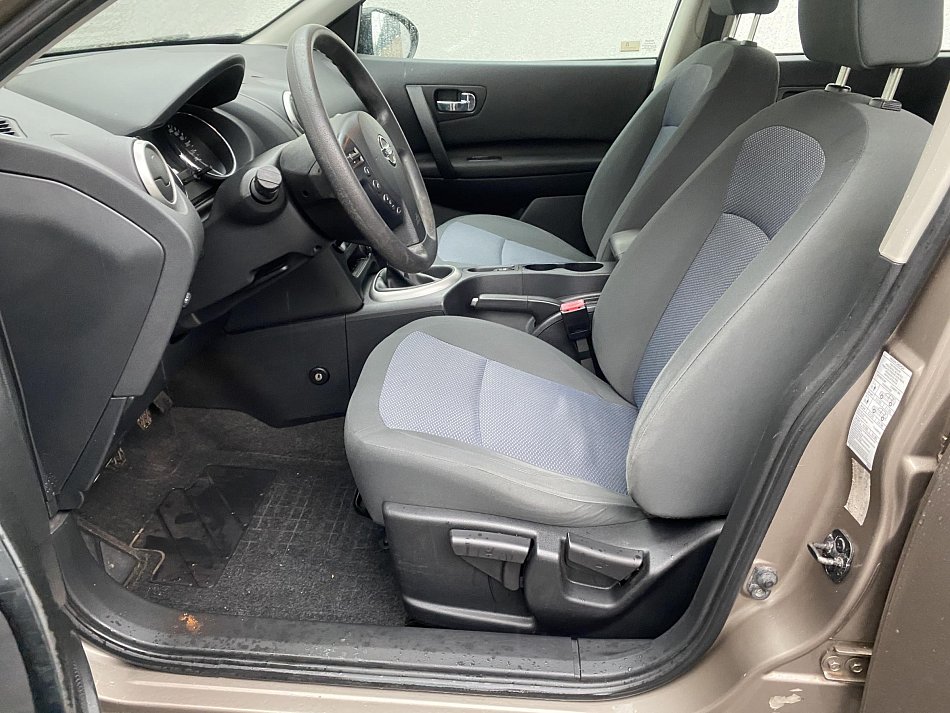 Nissan Qashqai 1.6 i 
