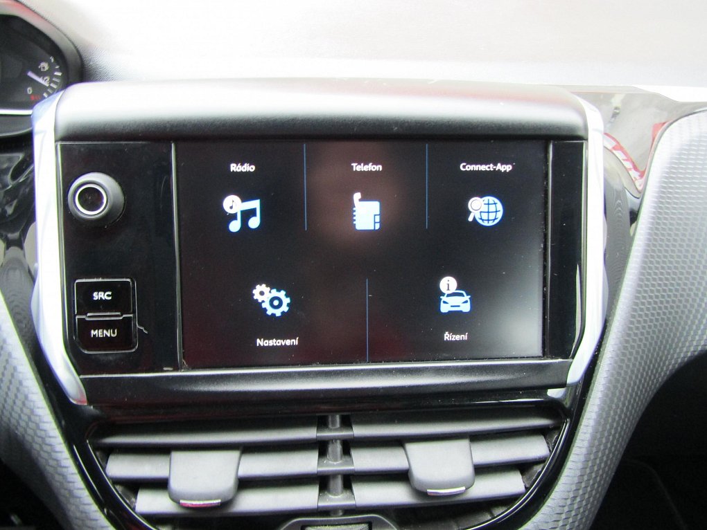 Peugeot 2008 1.2 i 