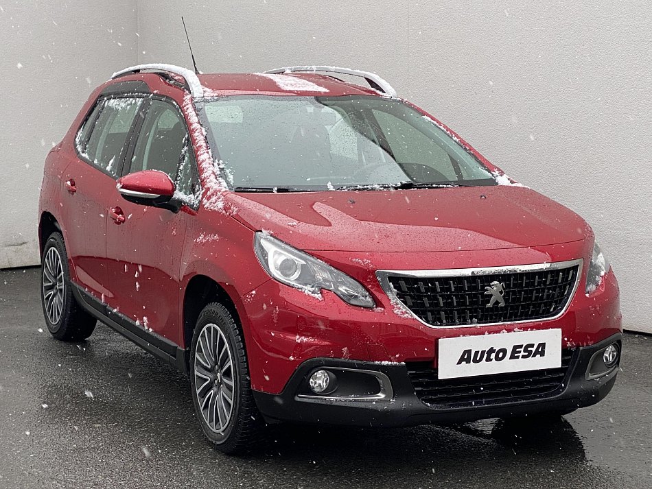 Peugeot 2008 1.2i 