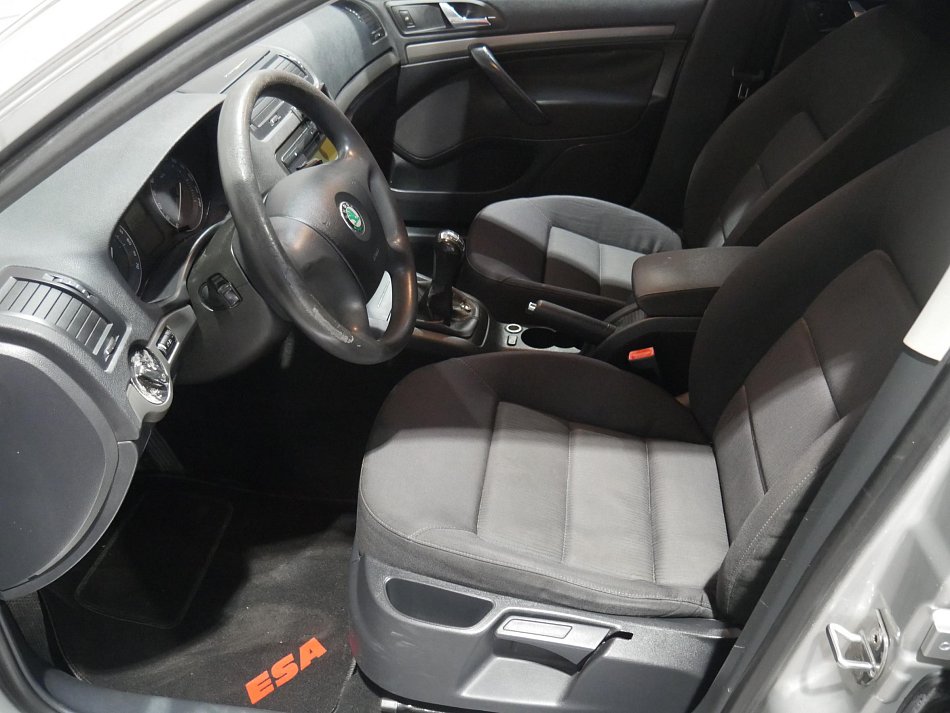 Škoda Octavia II 1.6i 