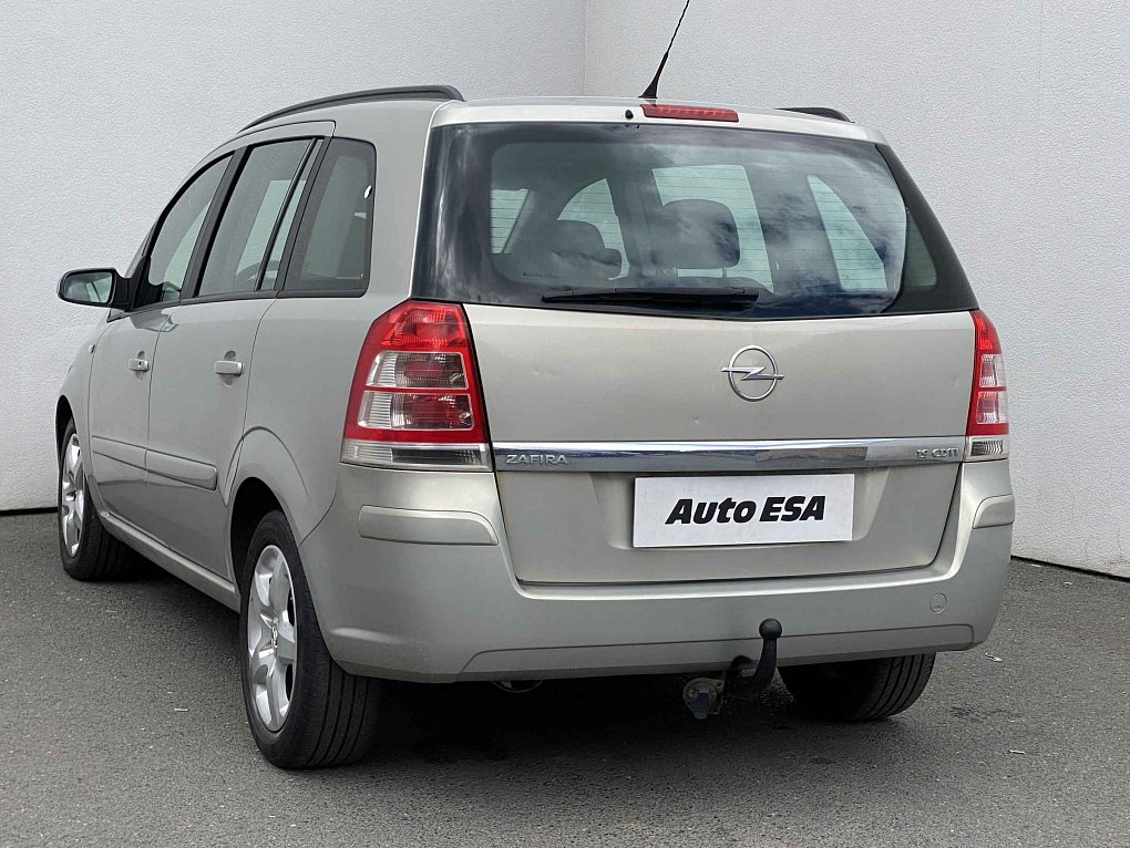 Opel Zafira 1.9 CDTi  7míst
