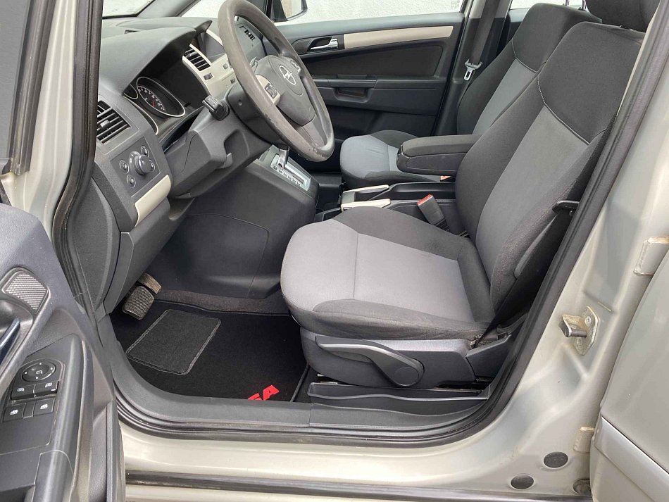 Opel Zafira 1.9 CDTi  7míst