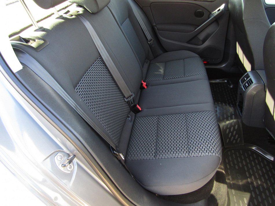 Volkswagen Golf 1.4i 