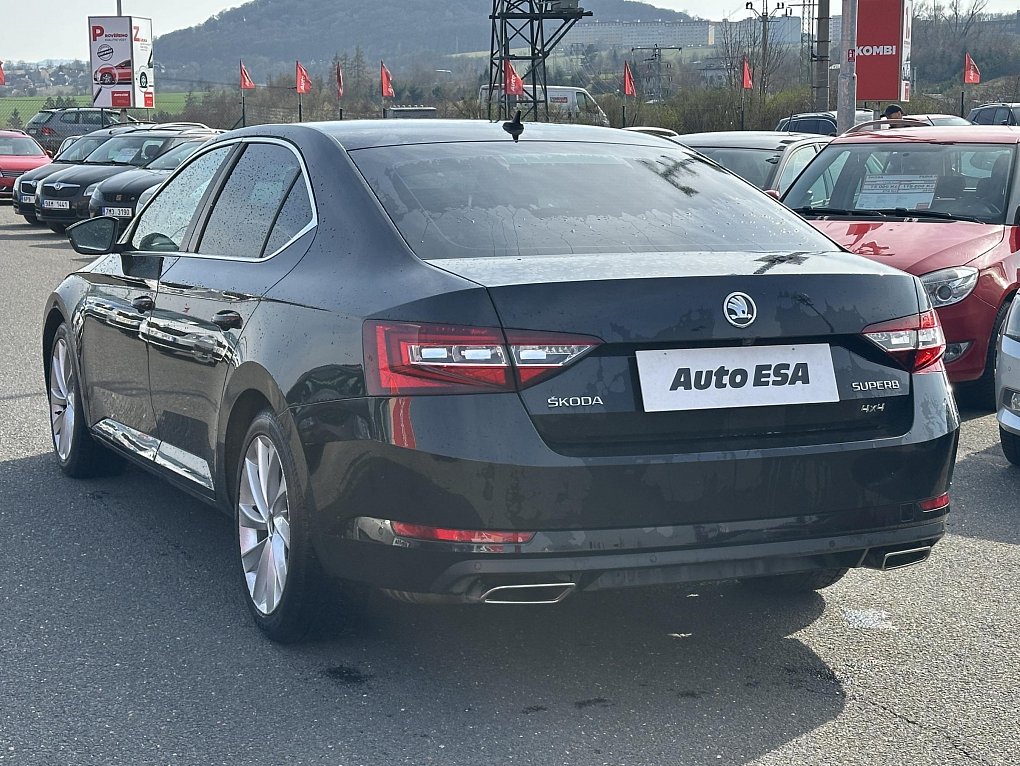 Škoda Superb III 2.0 TSi  4x4