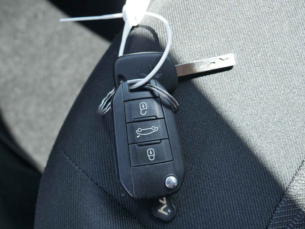Peugeot 301 1.2PT Allure