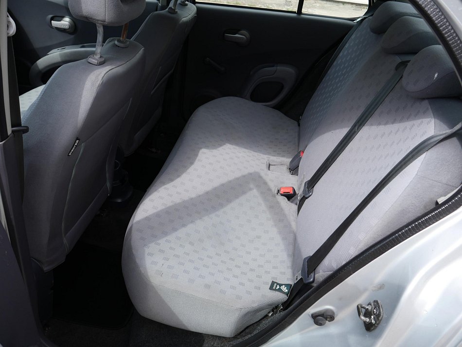 Nissan Micra 1.2i 