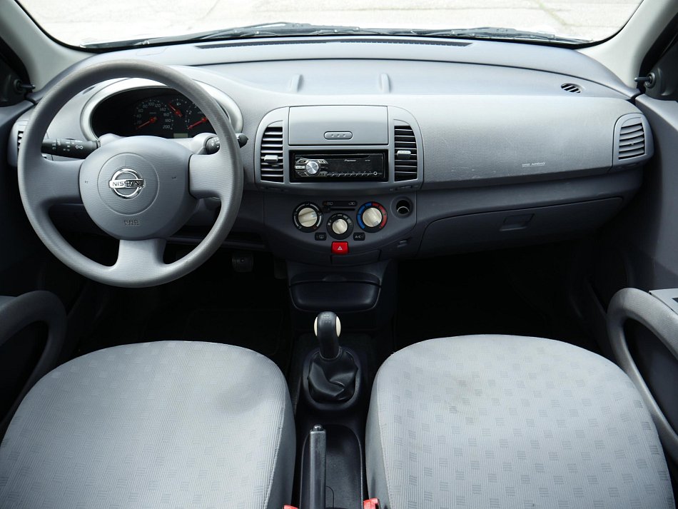 Nissan Micra 1.2i 