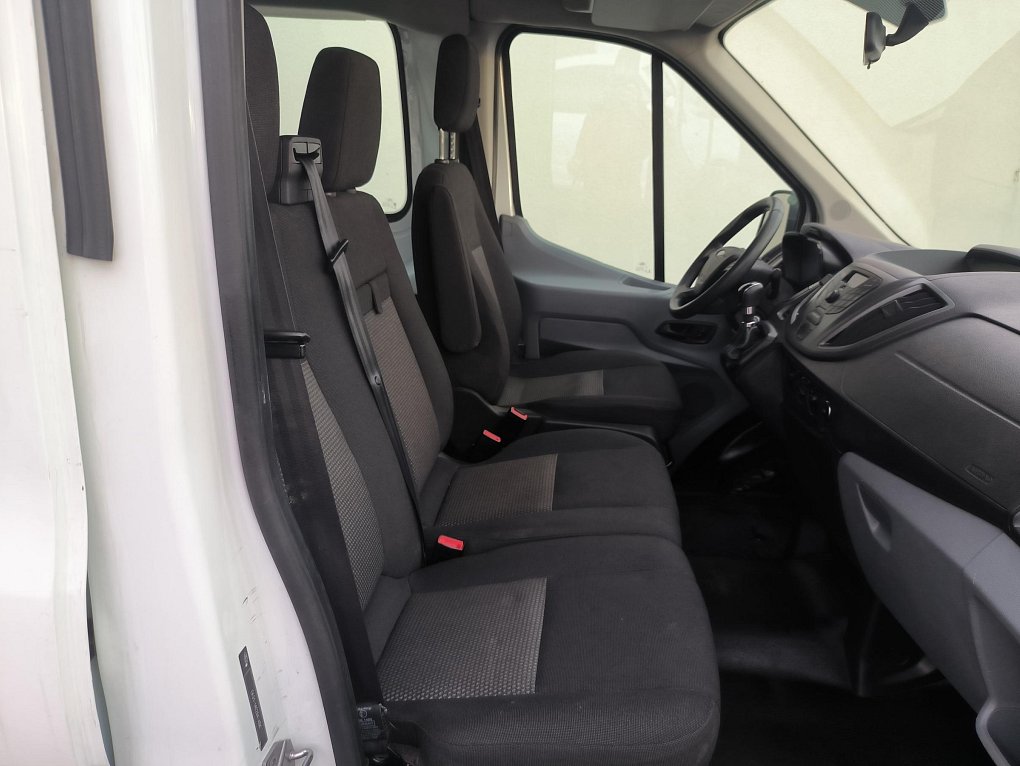 Ford Transit 2.2TDCi  L2H3 9míst