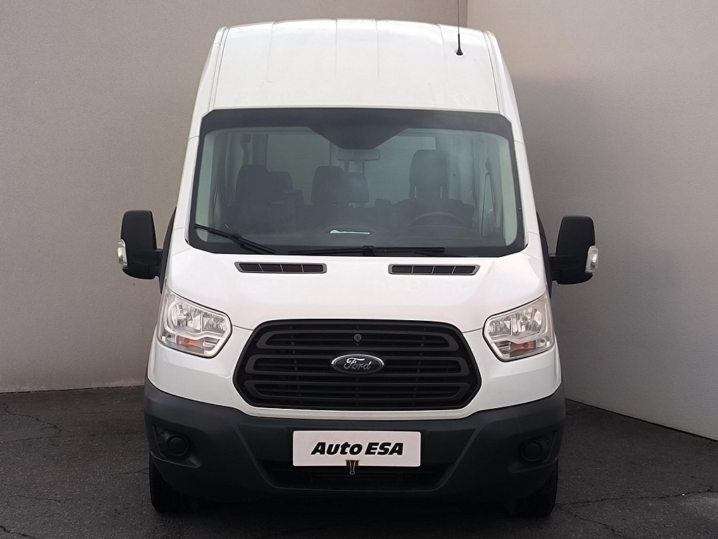 Ford Transit 2.2TDCi  L2H3 9míst