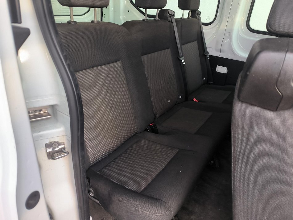 Ford Transit 2.2TDCi  L2H3 9míst
