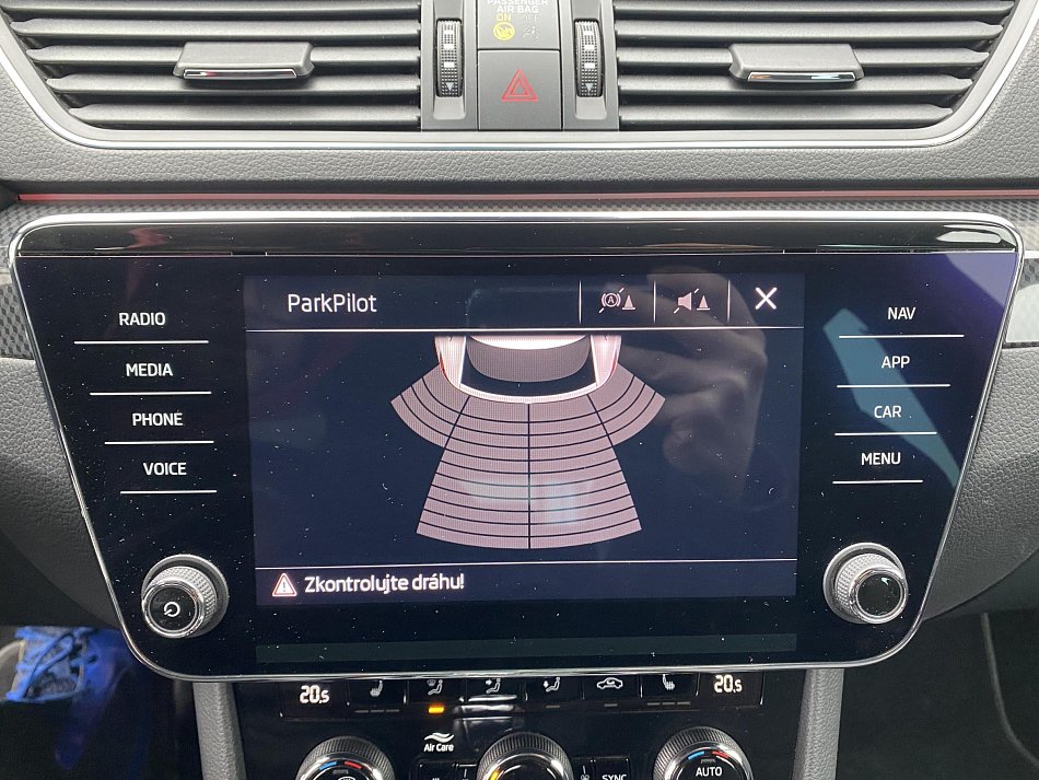 Škoda Superb III 2.0 TDi SportLine