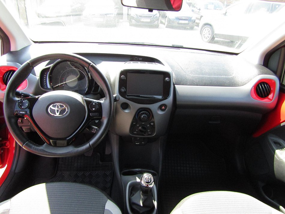 Toyota Aygo 1.0i 