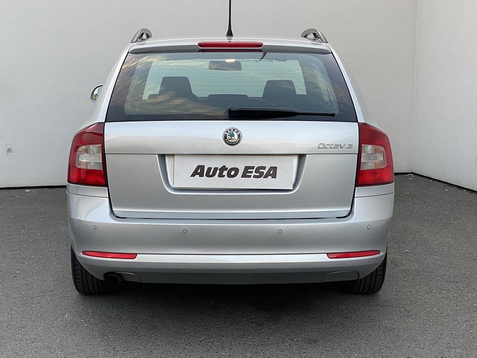 Škoda Octavia II 2.0 TDi Elegance