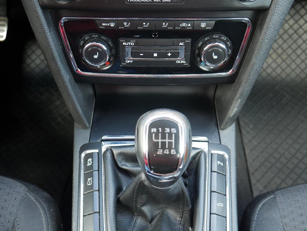 Škoda Superb II 2.0TDi Elegance