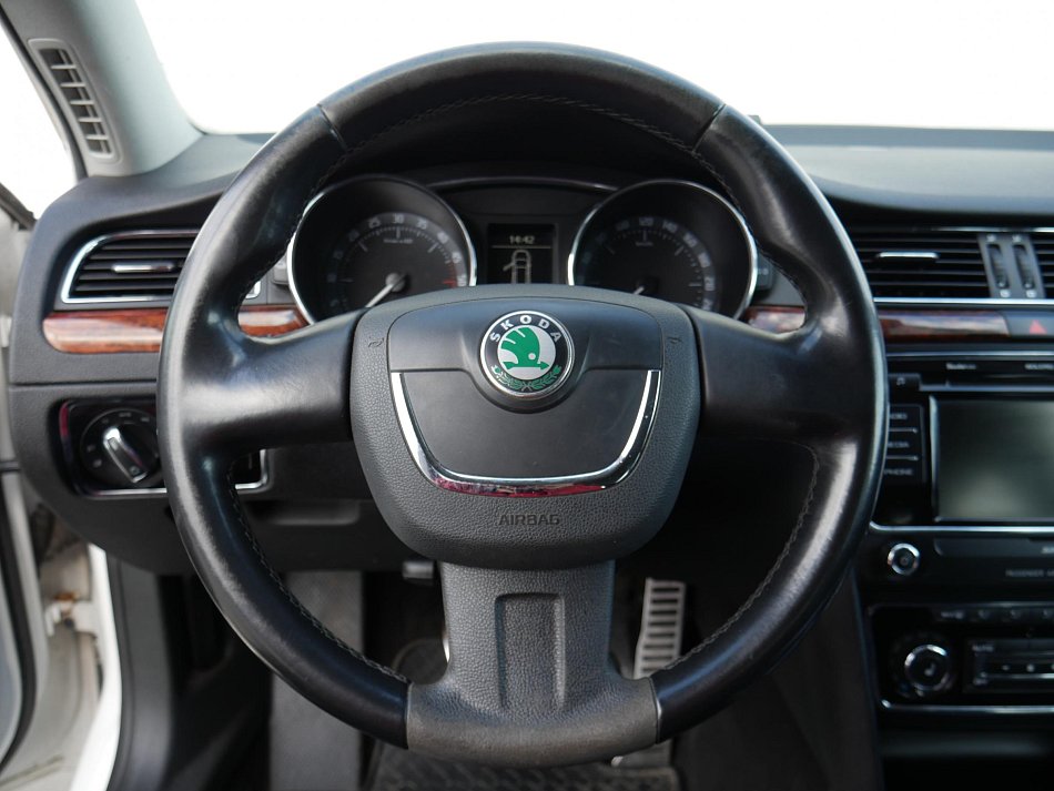 Škoda Superb II 2.0TDi Elegance