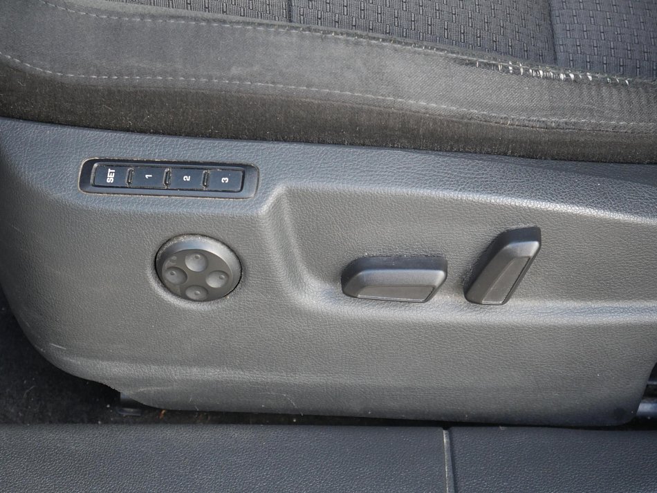 Škoda Superb II 2.0TDi Elegance