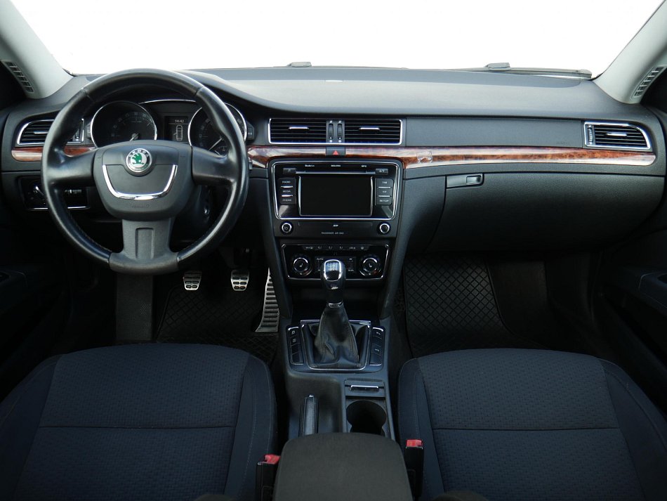 Škoda Superb II 2.0TDi Elegance