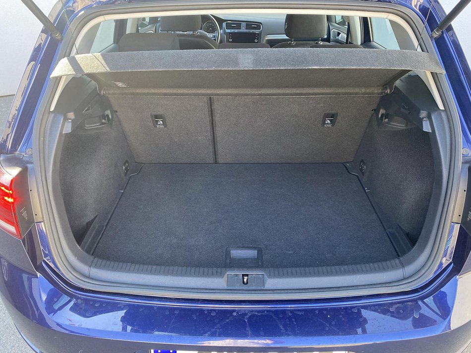 Volkswagen Golf 1.0 TSi 