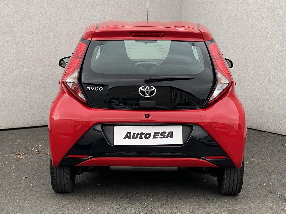 Toyota Aygo 1.0 X-play