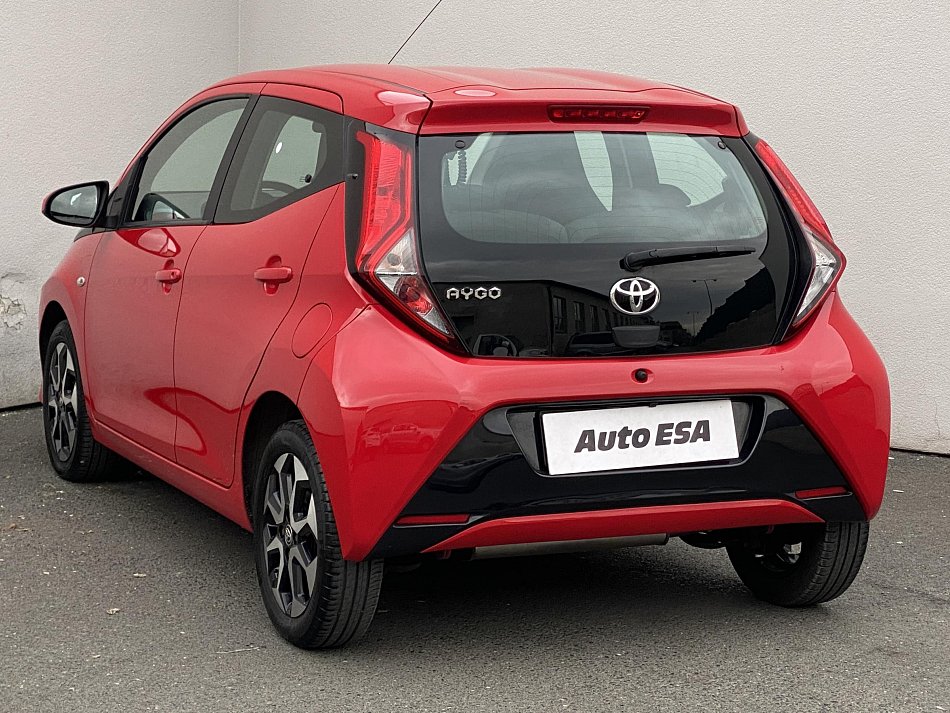 Toyota Aygo 1.0 X-play