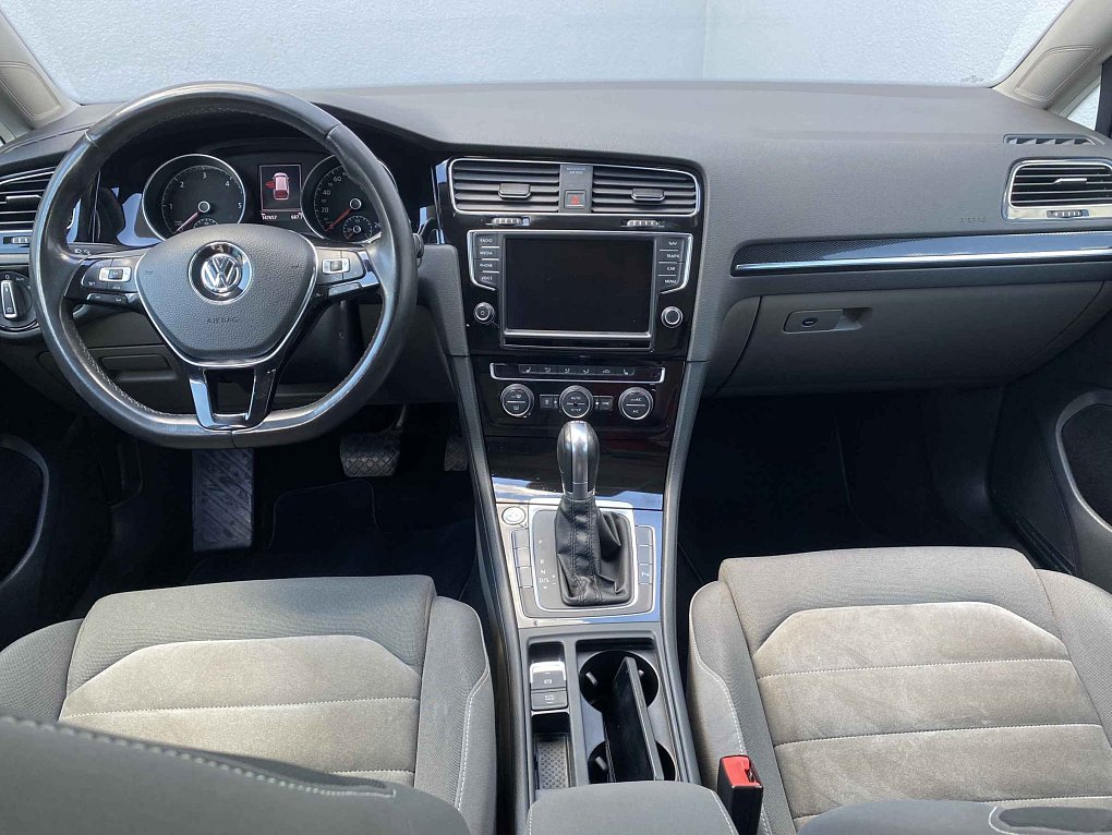 Volkswagen Golf 2.0 TDi Highline