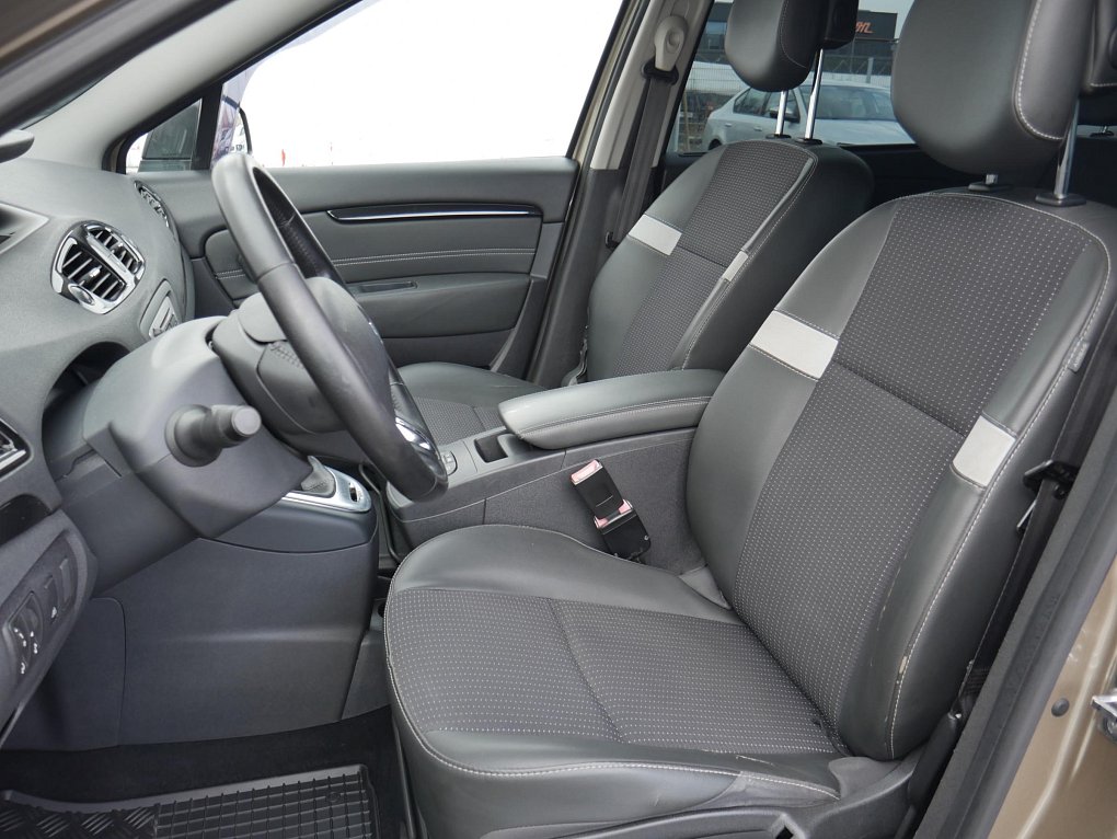 Renault Scénic 1.5 dCi  GRAND 7míst