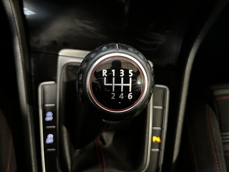 Volkswagen Golf 2.0 TSI GTi