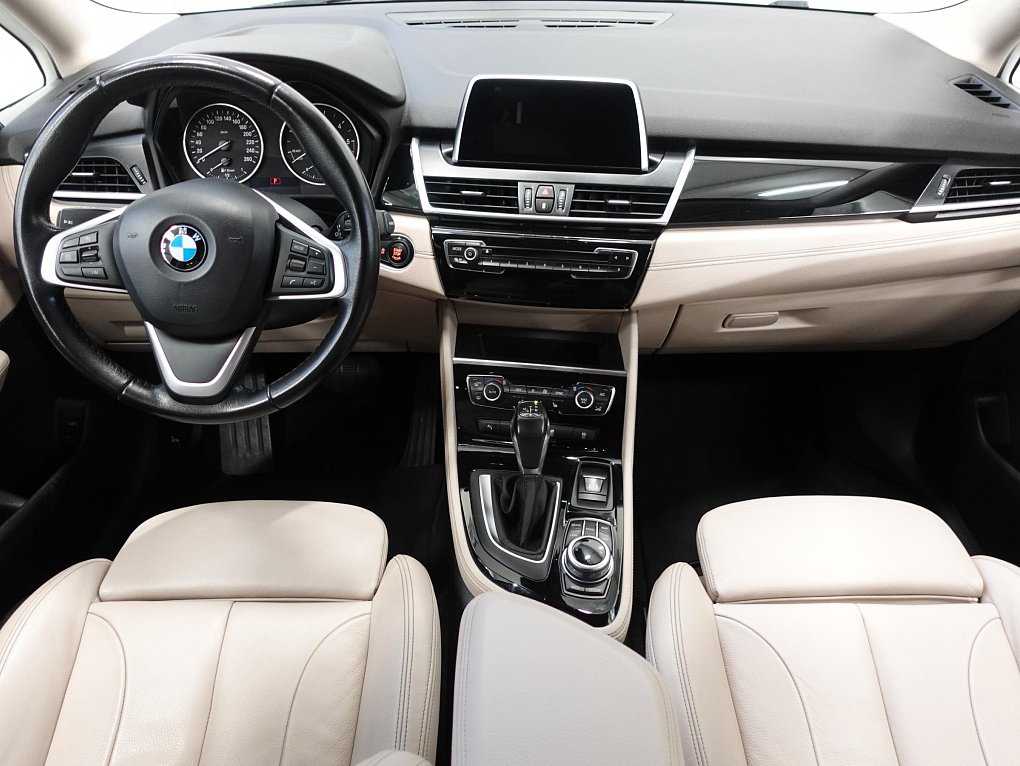 BMW Řada 2 2.0d  220d xDrive