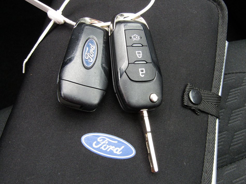 Ford Puma 1.0 EB Titanium