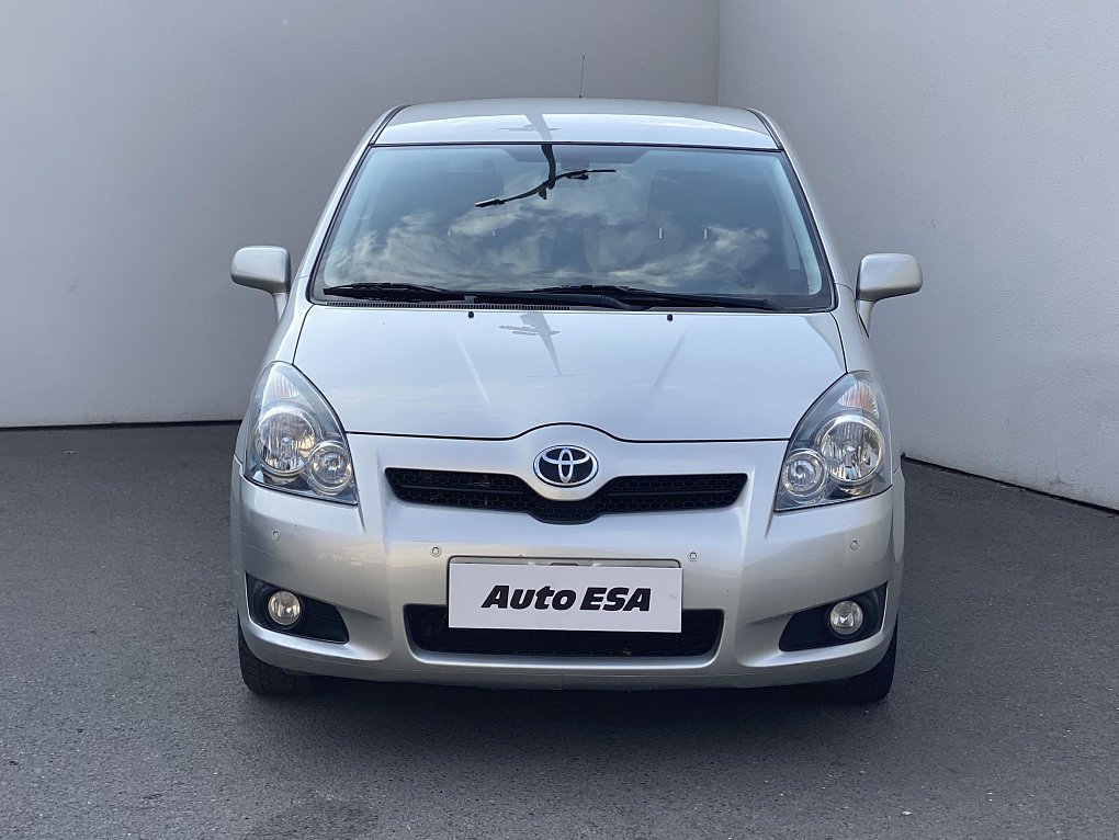 Toyota Corolla Verso 2.2 D-4D 