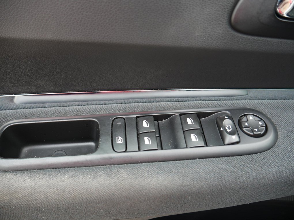 Peugeot 5008 1.2PT 