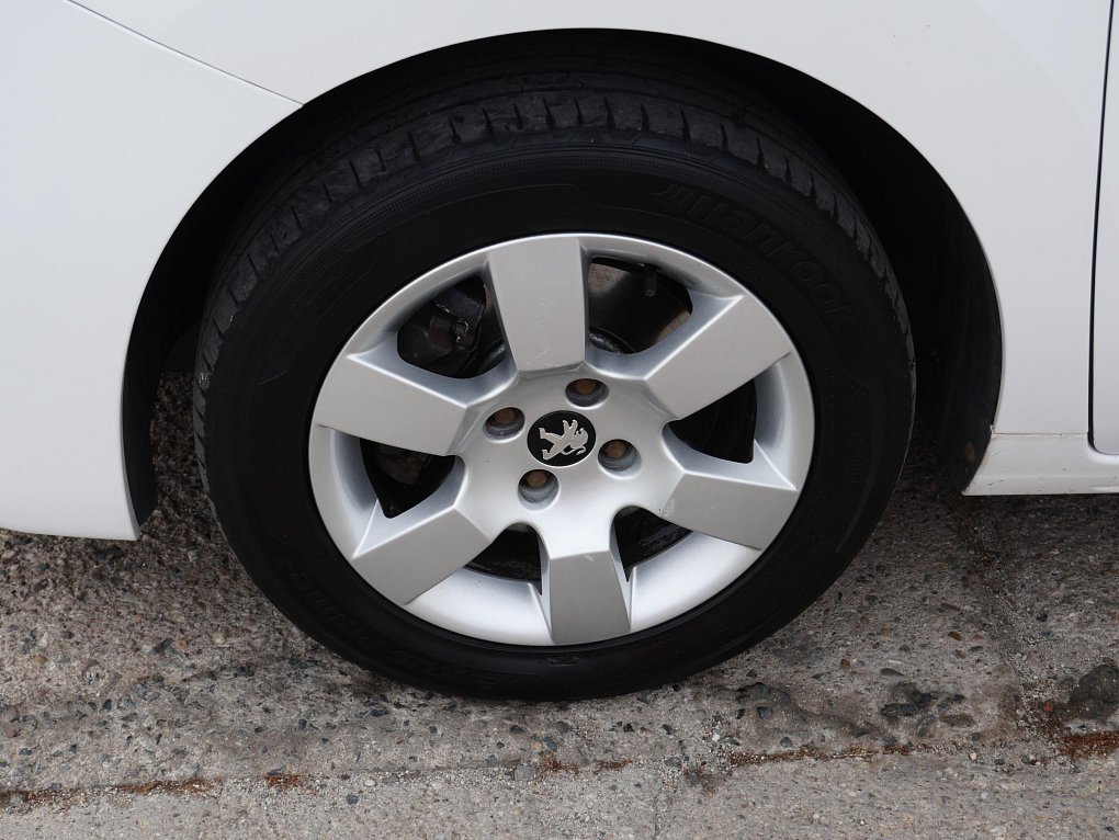 Peugeot 5008 1.2PT 