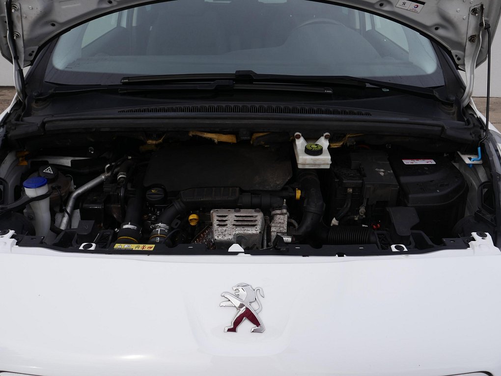 Peugeot 5008 1.2PT 