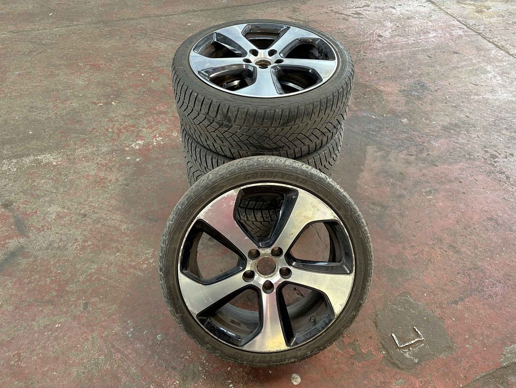Volkswagen Golf 2.0 TFSi GTi