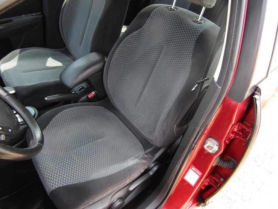 Citroën C4 1.6 i 16V 