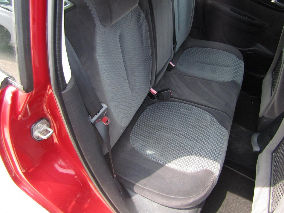 Citroën C4 1.6 i 16V 
