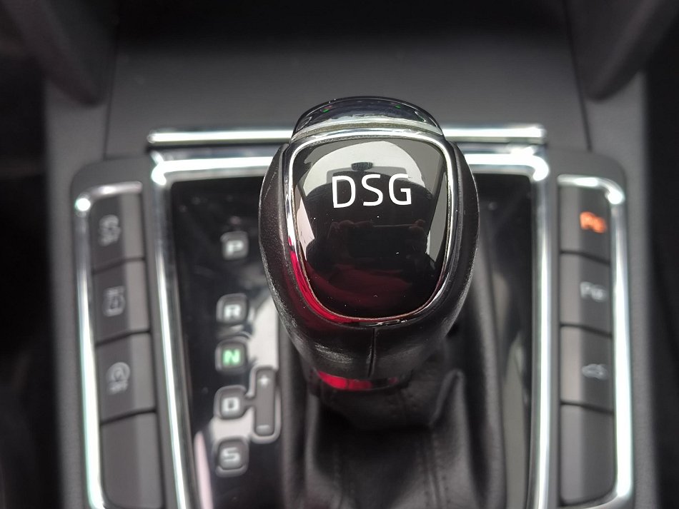 Škoda Superb II 2.0 TDi Elegance