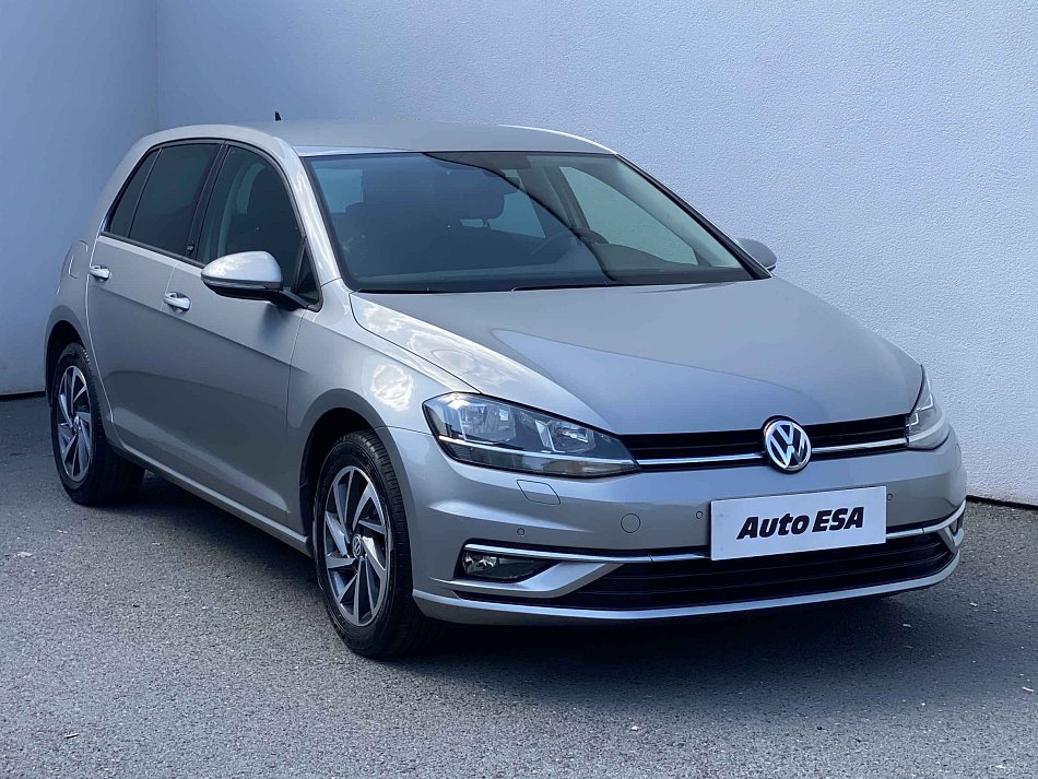 Volkswagen Golf 1.0 TSi Sound