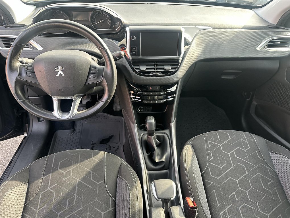 Peugeot 2008 1.2PT 