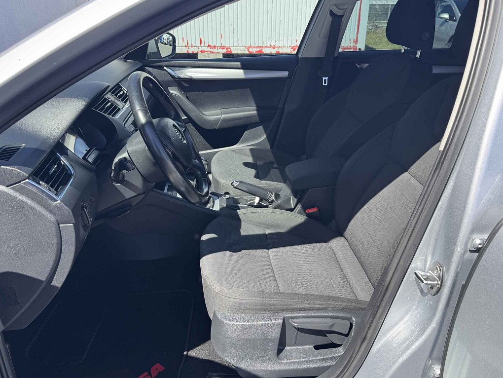 Škoda Octavia III 1.6TDi Elegance