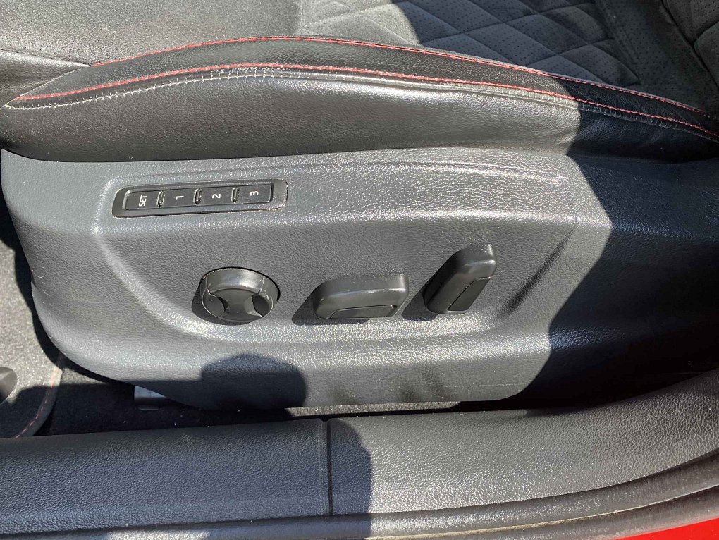 Škoda Octavia III 2.0 TSi RS