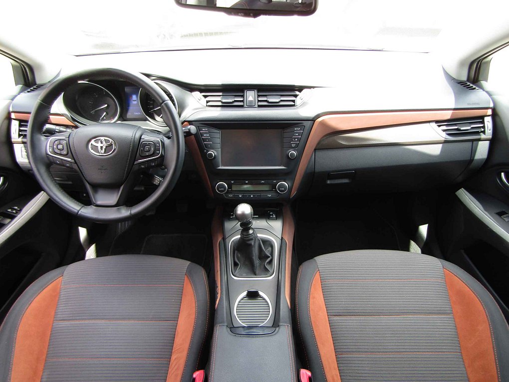 Toyota Avensis 2.0 D 