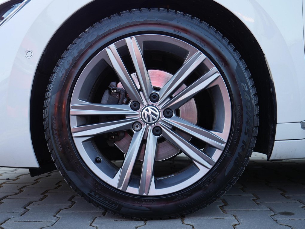 Volkswagen Arteon 2.0 TSi R-Line